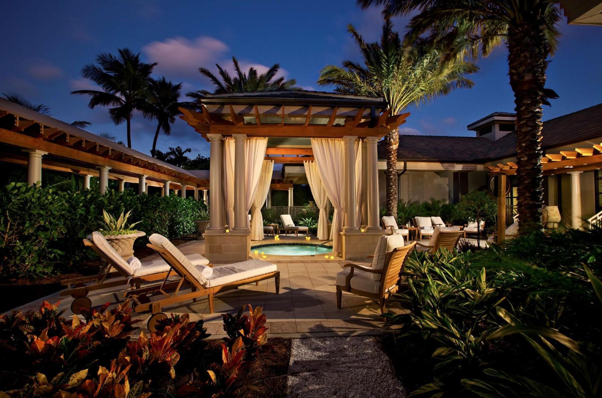 Hilton And 3* Marco Island